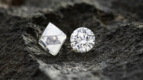 Lab Diamonds vs Natural Gems