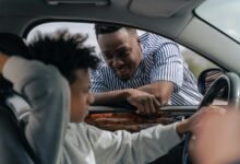 Melbourne driving instructor providing automatic driving lessons to a learner