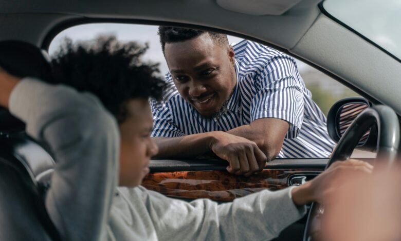 Melbourne driving instructor providing automatic driving lessons to a learner